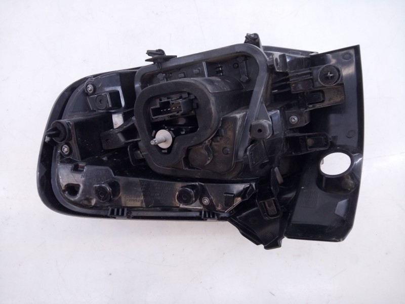 Recambio de piloto trasero izquierdo para citroën c4 iii seduction referencia OEM IAM 9831C0230  