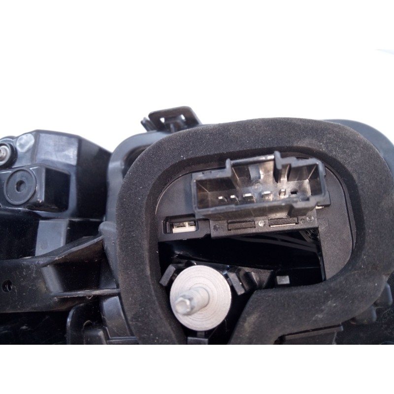 Recambio de piloto trasero izquierdo para citroën c4 iii seduction referencia OEM IAM 9831C0230  