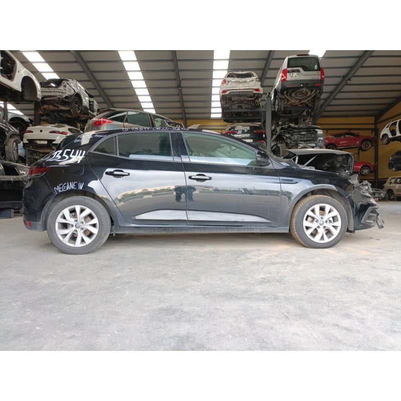 renault megane iv sedán del año 2023