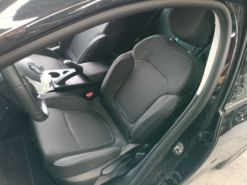 renault megane iv sedán del año 2023