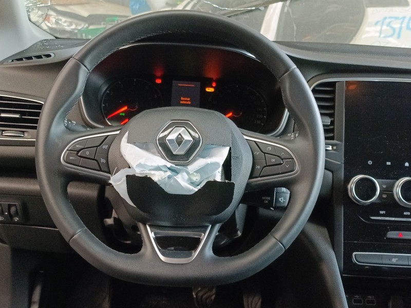 Recambio de volante para renault megane iv sedán 1.3 tce 140 (lvnb) referencia OEM IAM   