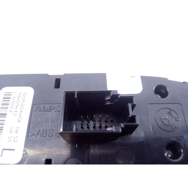 Recambio de mando elevalunas delantero izquierdo para bmw serie 1 lim. (f21) 116d referencia OEM IAM 9226264-04  