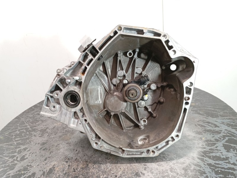 Recambio de caja cambios para dacia duster ambience 4x2 referencia OEM IAM TL4075  