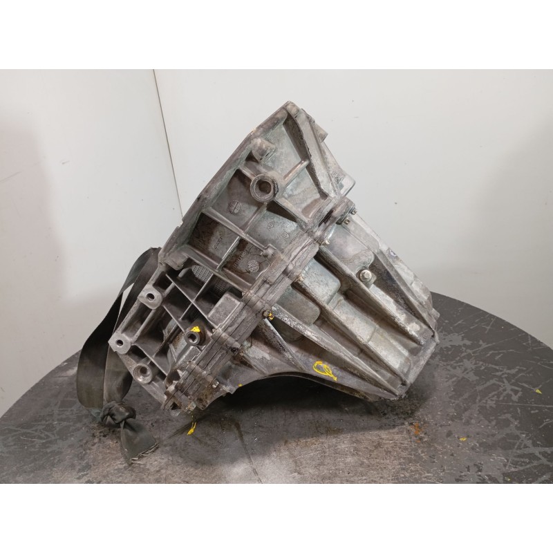 Recambio de caja cambios para dacia duster ambience 4x2 referencia OEM IAM TL4075  