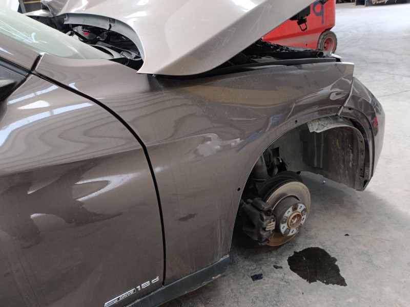 Recambio de aleta delantera derecha para bmw x1 (e84) sdrive 18 d referencia OEM IAM   