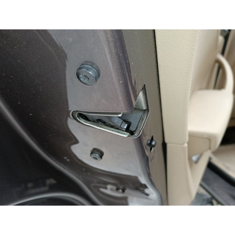 Recambio de cerradura puerta trasera izquierda para bmw x1 (e84) sdrive 18 d referencia OEM IAM   