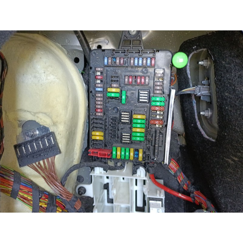 Recambio de caja reles / fusibles para bmw x6 (f16, f86) xdrive 30 d referencia OEM IAM   