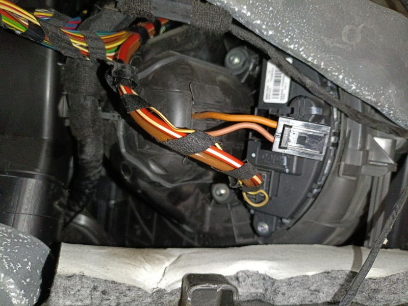 Recambio de ventilador calefaccion para bmw x6 (f16, f86) xdrive 30 d referencia OEM IAM T1016251Q  