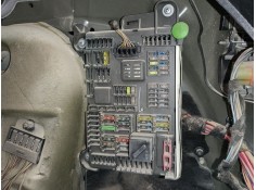 CAJA RELES / FUSIBLES 