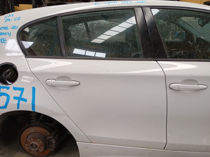 Recambio de puerta trasera derecha para bmw 1 (e87) 118 d referencia OEM IAM   