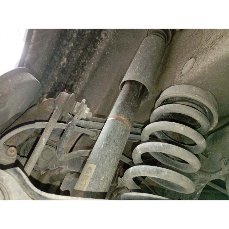 Recambio de amortiguador trasero izquierdo para bmw 1 (e87) 118 d referencia OEM IAM   