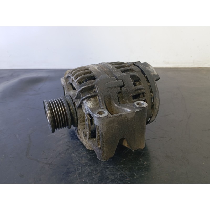 Recambio de alternador para mercedes-benz sprinter 02.00  caja cerrada referencia OEM IAM   