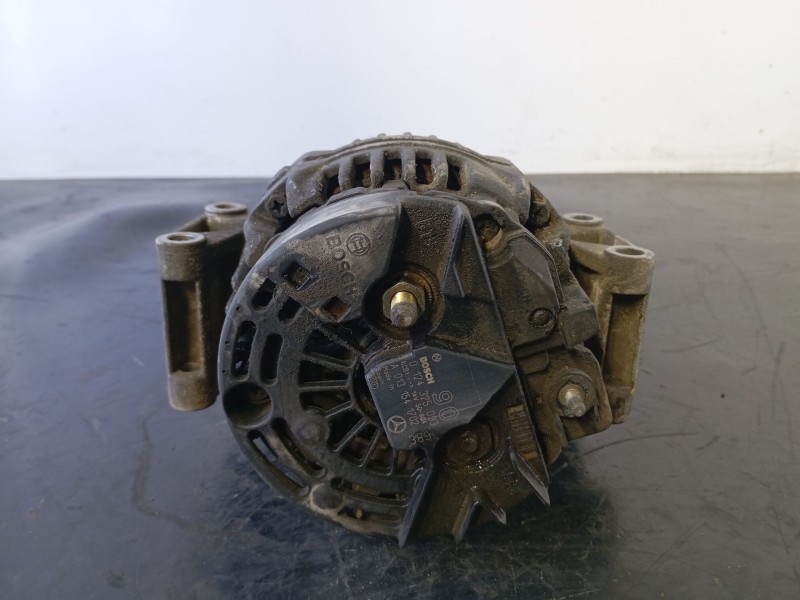 Recambio de alternador para mercedes-benz sprinter 02.00  caja cerrada referencia OEM IAM   