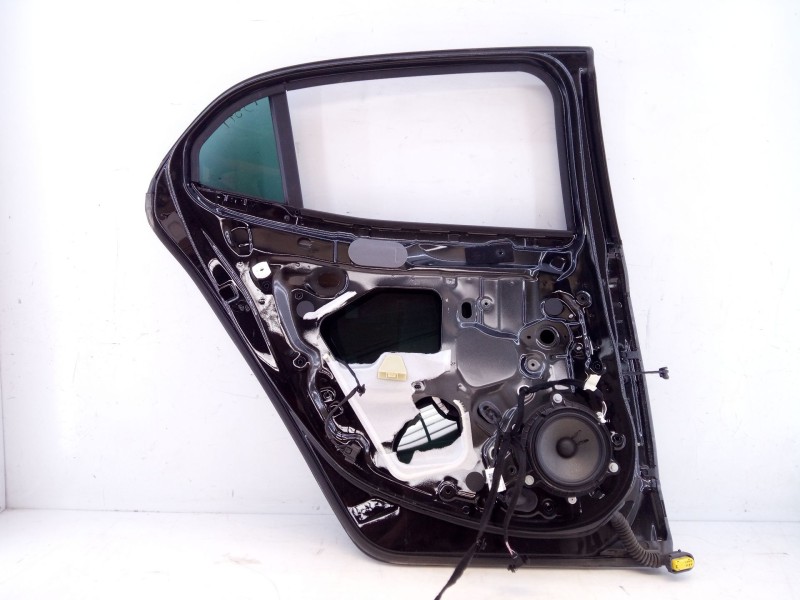 Recambio de puerta trasera izquierda para renault megane iv sedán 1.3 tce 140 (lvnb) referencia OEM IAM   