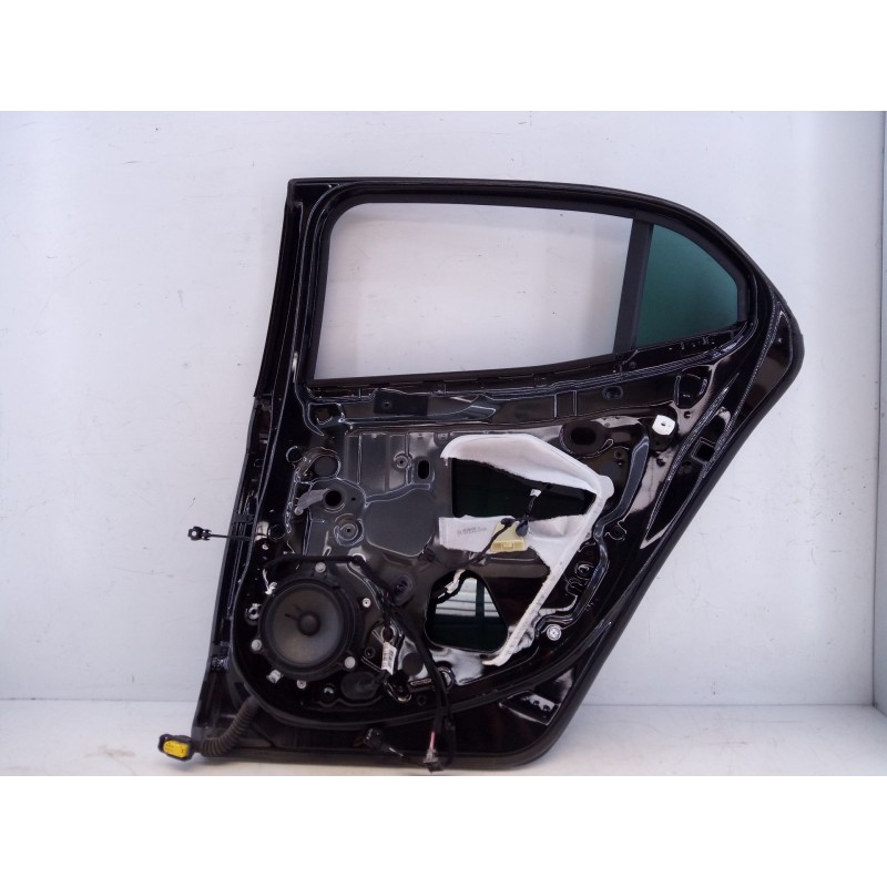 Recambio de puerta trasera derecha para renault megane iv sedán 1.3 tce 140 (lvnb) referencia OEM IAM   