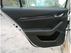 GUARNECIDO PUERTA TRASERA IZQUIERDA 