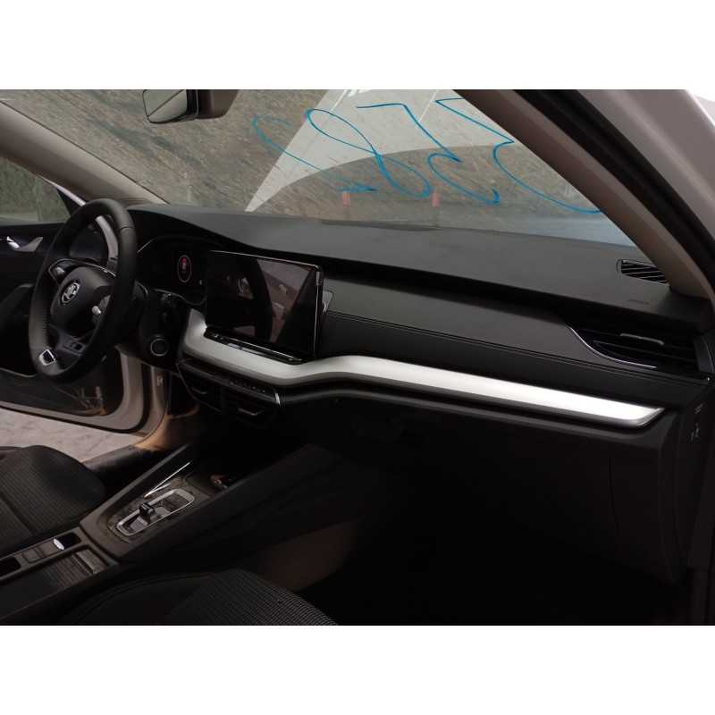 Recambio de salpicadero para skoda octavia iv combi (nx5, pv5) 2.0 tdi referencia OEM IAM   