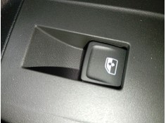 MANDO ELEVALUNAS DELANTERO DERECHO 