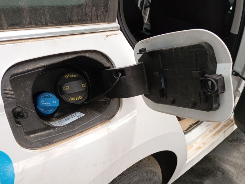 Recambio de tapa exterior combustible para skoda octavia iv combi (nx5, pv5) 2.0 tdi referencia OEM IAM   