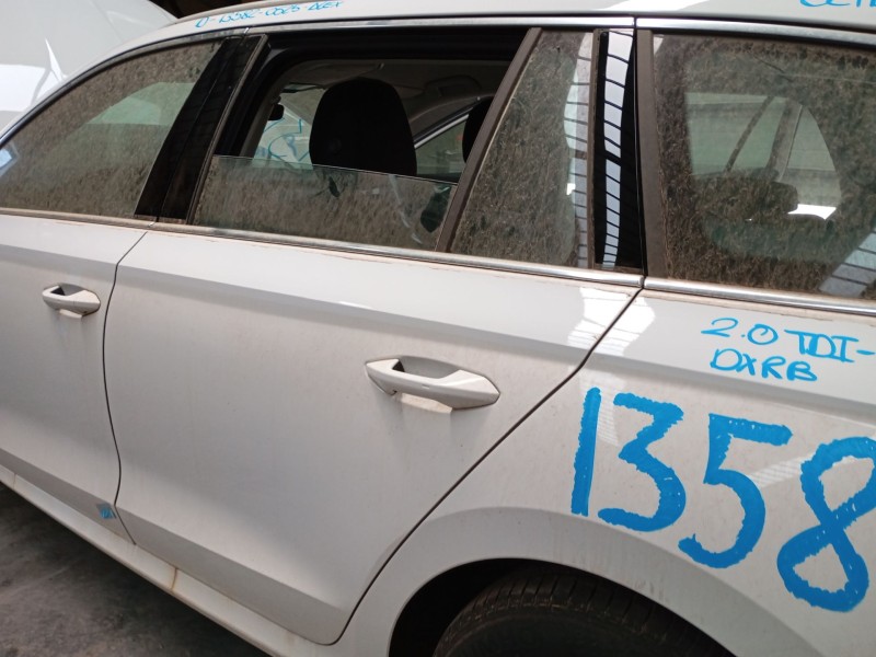 Recambio de puerta trasera izquierda para skoda octavia iv combi (nx5, pv5) 2.0 tdi referencia OEM IAM   