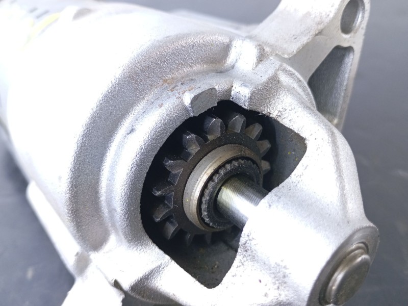 Recambio de motor arranque para bmw x1 (f48) sdrive 18 d referencia OEM IAM 858039002 MS4380003531 