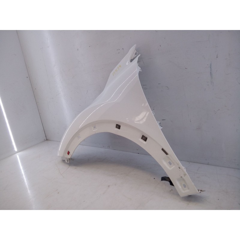 Recambio de aleta delantera izquierda para kia stonic (yb) 1.0 t-gdi referencia OEM IAM   