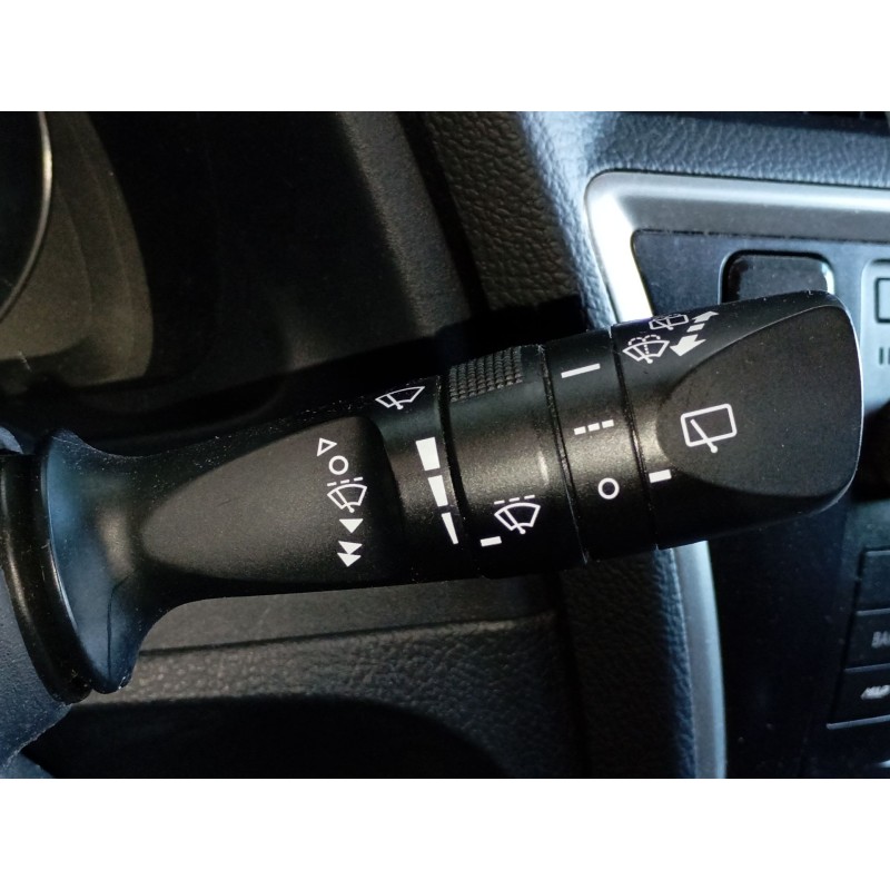 Recambio de mando limpia para toyota auris (_e18_) 1.4 d-4d (nde180_) referencia OEM IAM   