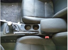 Recambio de consola central para toyota auris (_e18_) 1.4 d-4d (nde180_) referencia OEM IAM   