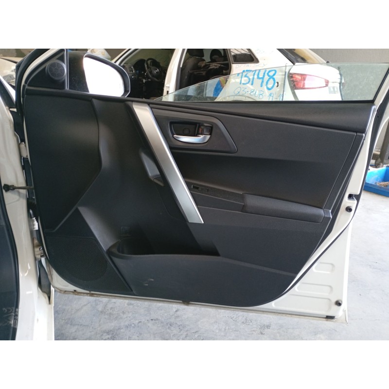 Recambio de guarnecido puerta delantera derecha para toyota auris (_e18_) 1.4 d-4d (nde180_) referencia OEM IAM   