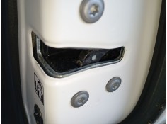 Recambio de cerradura puerta trasera derecha para toyota auris (_e18_) 1.4 d-4d (nde180_) referencia OEM IAM   