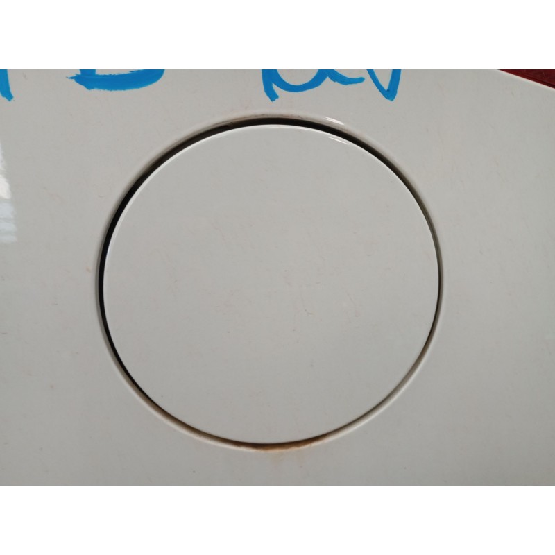 Recambio de tapa exterior combustible para toyota auris (_e18_) 1.4 d-4d (nde180_) referencia OEM IAM   