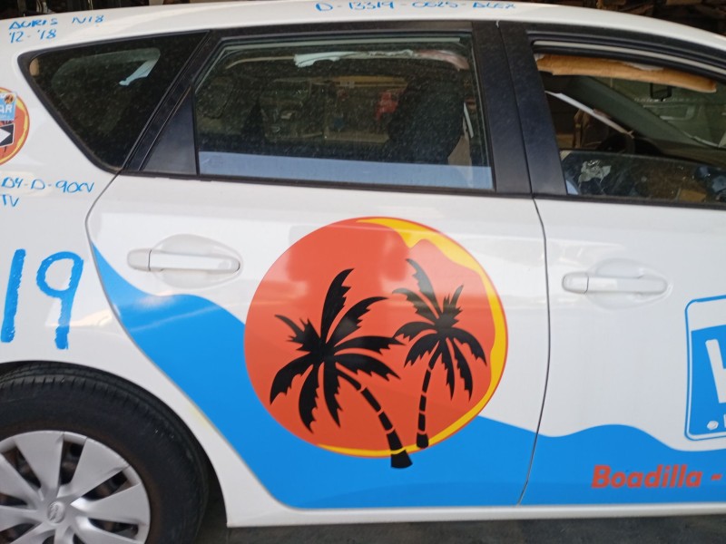 Recambio de puerta trasera derecha para toyota auris (_e18_) 1.4 d-4d (nde180_) referencia OEM IAM   