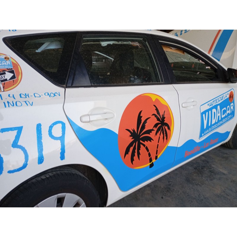 Recambio de puerta trasera derecha para toyota auris (_e18_) 1.4 d-4d (nde180_) referencia OEM IAM   