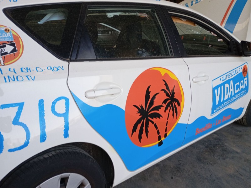 Recambio de puerta trasera derecha para toyota auris (_e18_) 1.4 d-4d (nde180_) referencia OEM IAM   