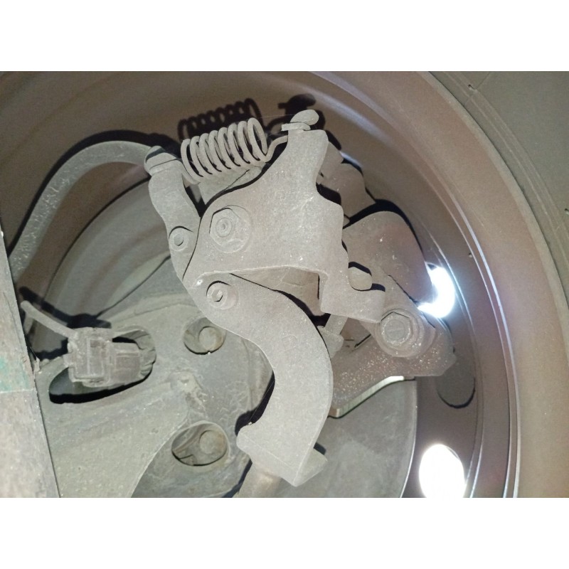 Recambio de pinza freno trasera derecha para toyota auris (_e18_) 1.4 d-4d (nde180_) referencia OEM IAM   