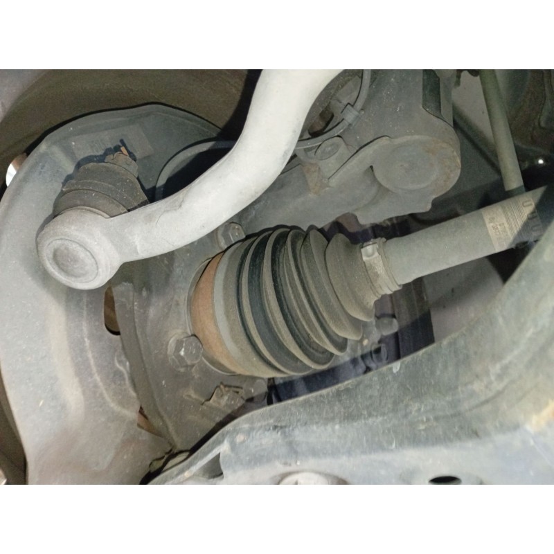 Recambio de mangueta delantera izquierda para toyota auris (_e18_) 1.4 d-4d (nde180_) referencia OEM IAM   