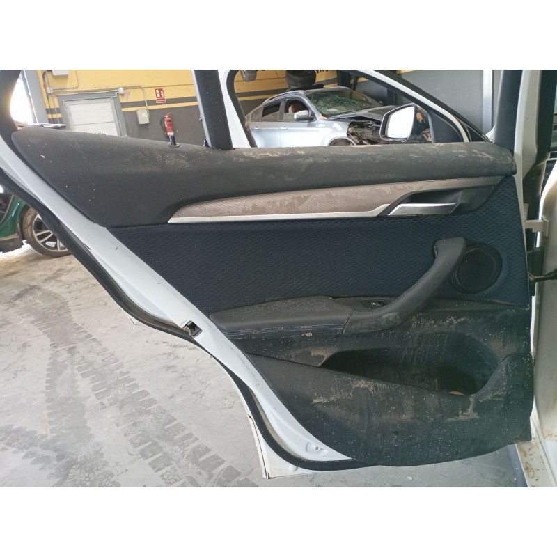 Recambio de guarnecido puerta trasera izquierda para bmw x2 (f39) sdrive 20 d referencia OEM IAM   