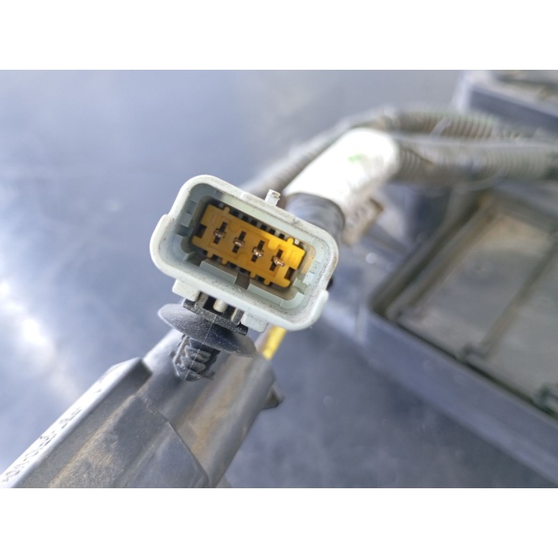 Recambio de electroventilador para peugeot 508 allure hybrid4 referencia OEM IAM 9687386880C03  