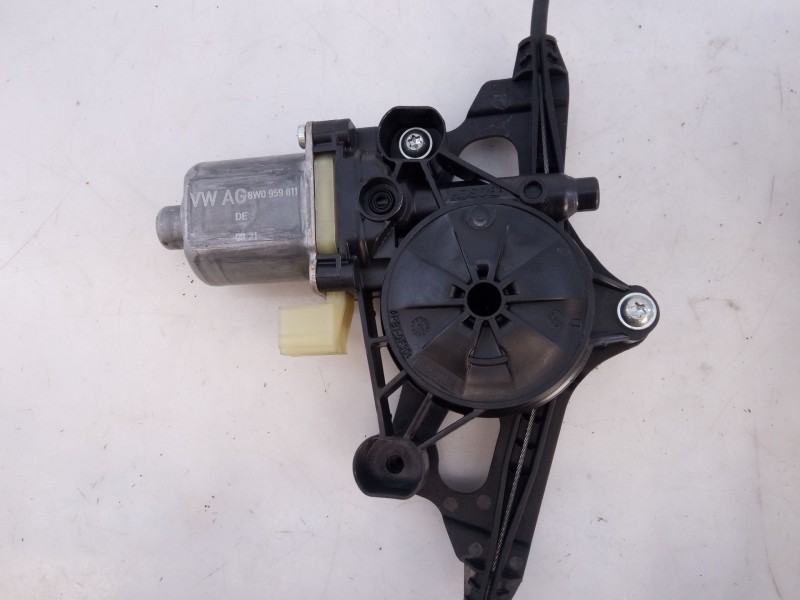 Recambio de elevalunas trasero izquierdo para audi a4 b9 (8w2, 8wc) 30 tdi mild hybrid referencia OEM IAM 0130822669  