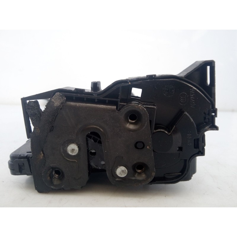 Recambio de cerradura puerta trasera derecha para renault megane iv sedán 1.3 tce 140 (lvnb) referencia OEM IAM   