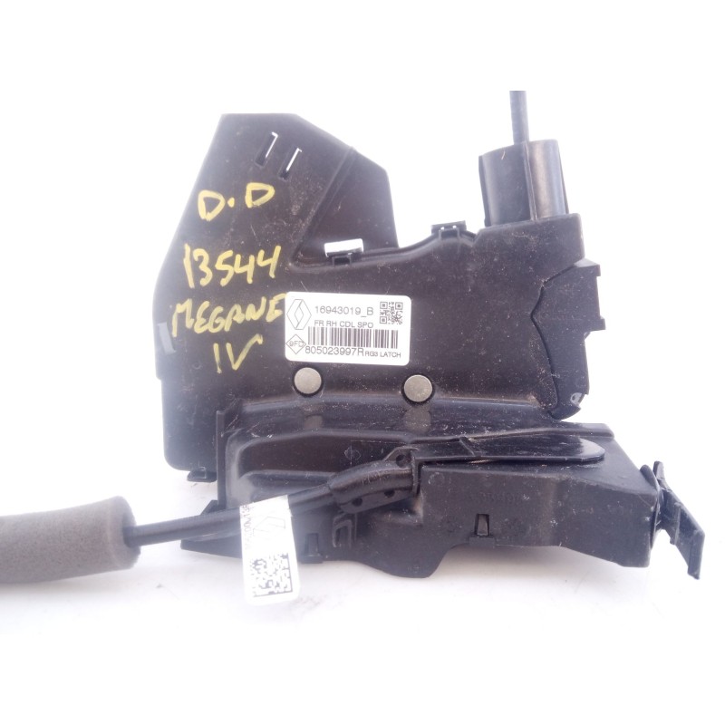 renault megane iv sedán del año 2023