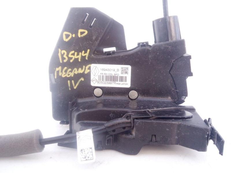 renault megane iv sedán del año 2023