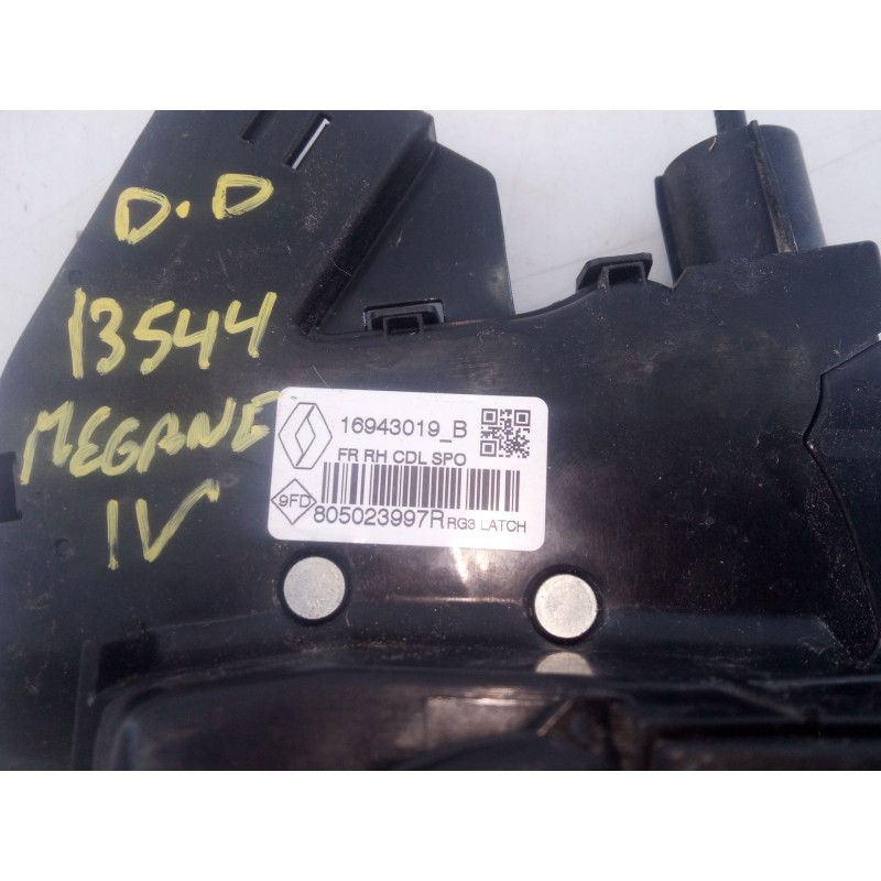 renault megane iv sedán del año 2023