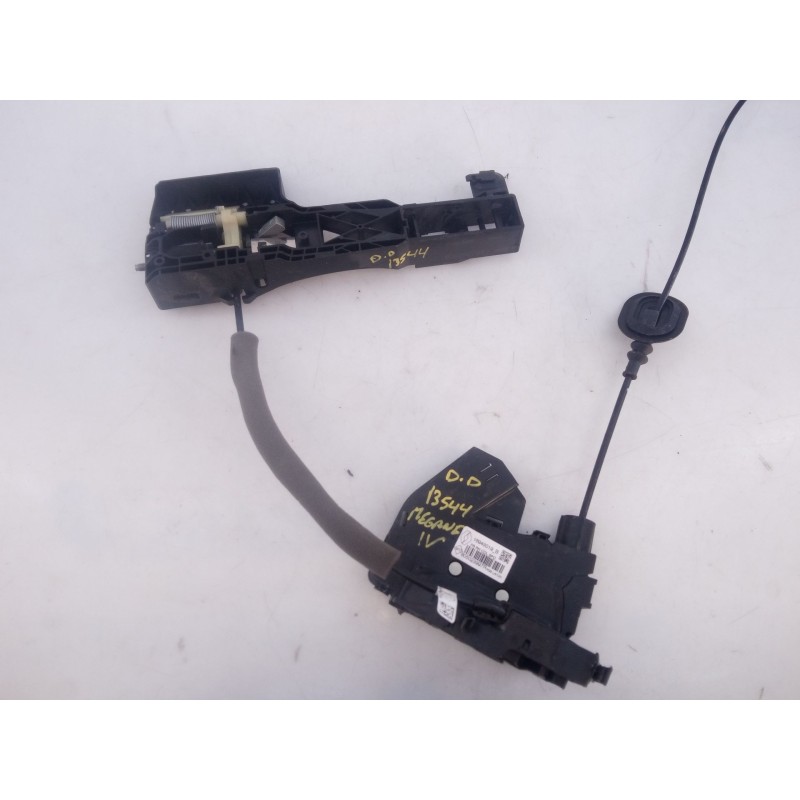 renault megane iv sedán del año 2023