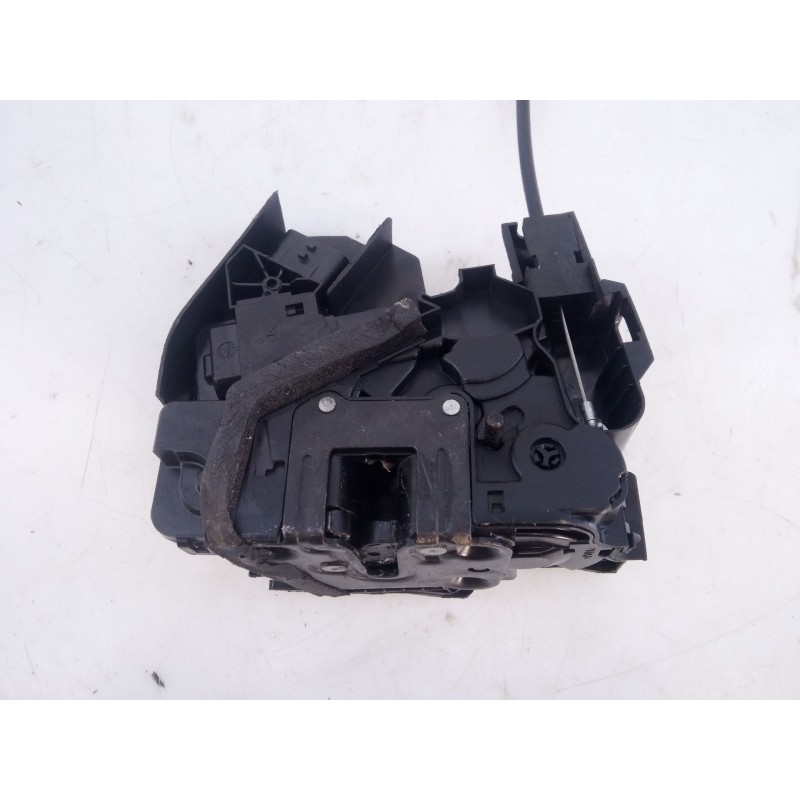 Recambio de cerradura puerta trasera izquierda para renault megane iv sedán 1.3 tce 140 (lvnb) referencia OEM IAM   