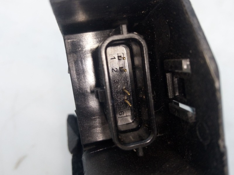 Recambio de cerradura puerta delantera izquierda para renault megane iv sedán 1.3 tce 140 (lvnb) referencia OEM IAM 805032065R  