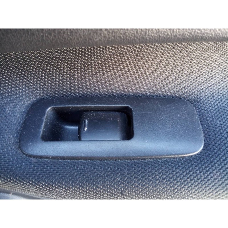 Recambio de mando elevalunas trasero izquierdo para nissan qashqai+2 (jj10) acenta referencia OEM IAM   