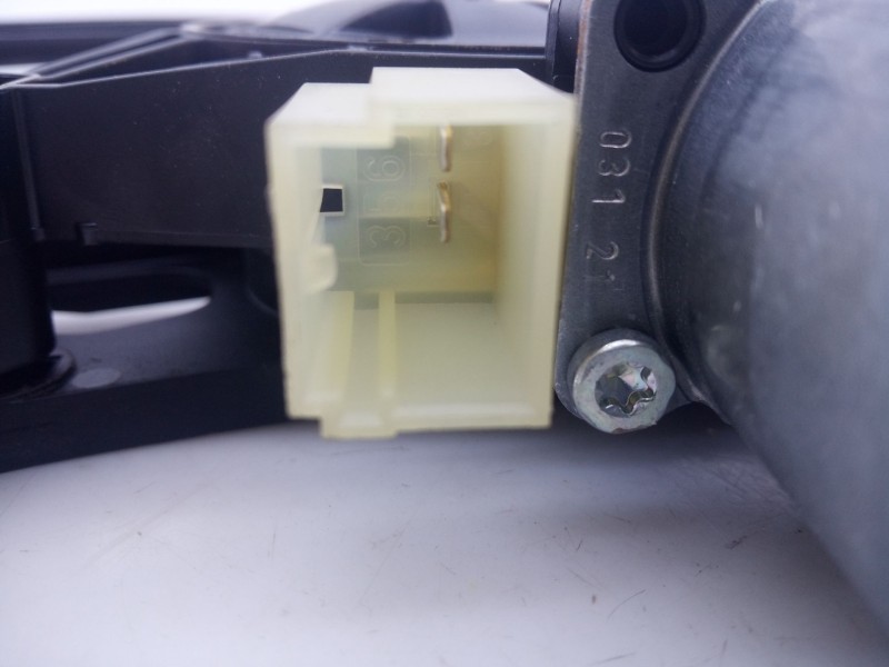 Recambio de elevalunas trasero derecho para audi a4 b9 (8w2, 8wc) 30 tdi mild hybrid referencia OEM IAM 8W0959812  