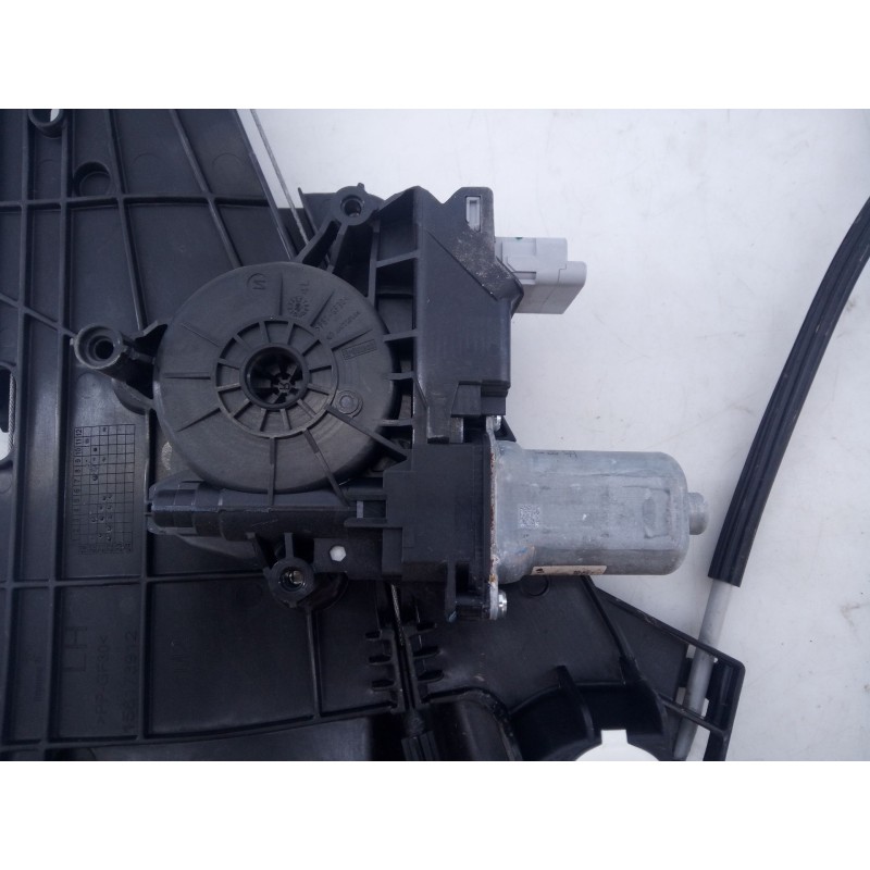 Recambio de elevalunas delantero izquierdo para peugeot 208 ii (ub_, up_, uw_, uj_) 1.2 puretech 100 referencia OEM IAM 98290436