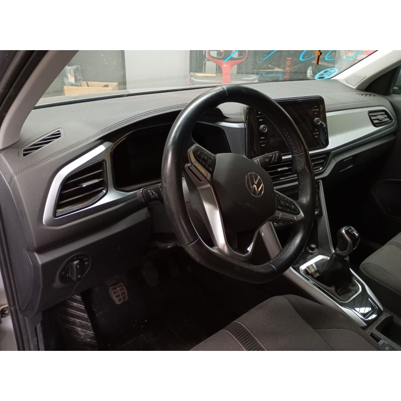 volkswagen t-roc (a11, d11) del año 2022